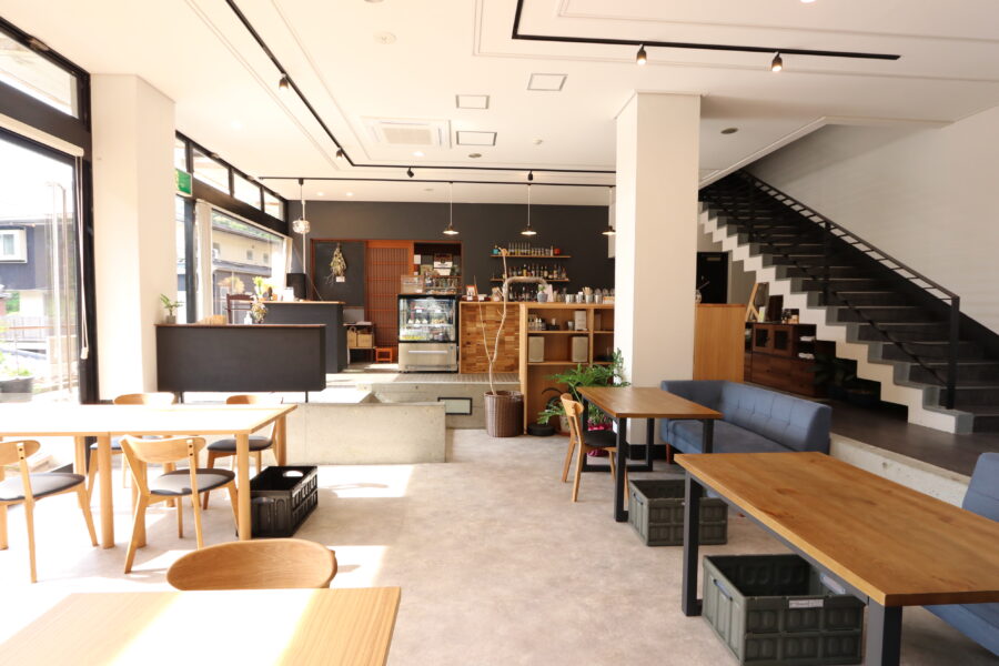 トマルカフェSANKAKU　広島工務店　店舗リフォーム
